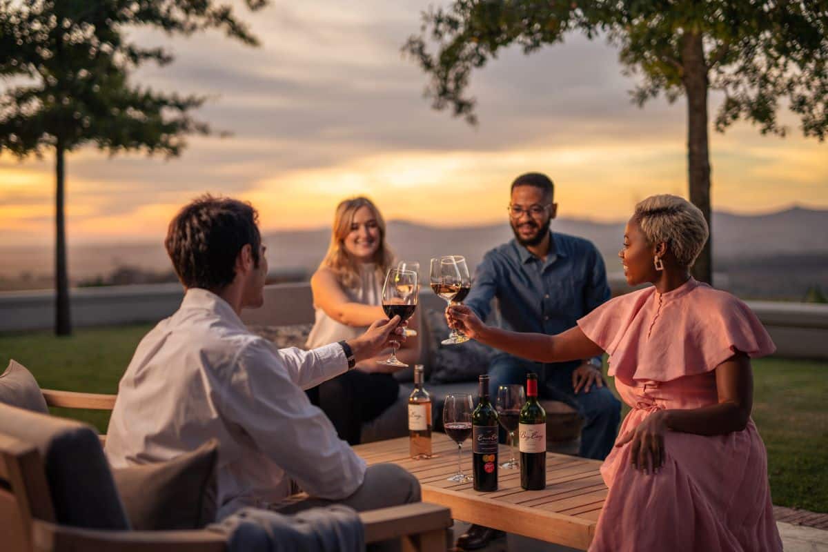 Besten Wein in der schönen Landschaft genießen
